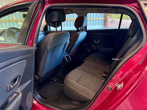 Renault Megane 9 of 10