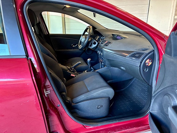 Renault Megane 8 of 10