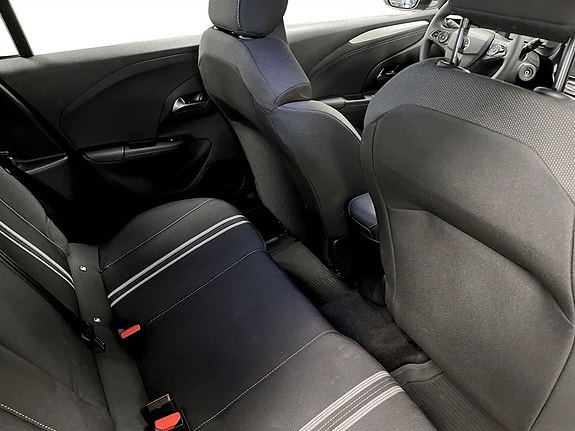 Opel Corsa 13 of 16