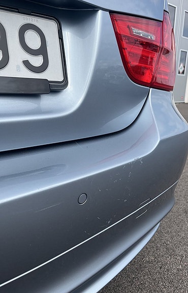 BMW 320i 17 of 17