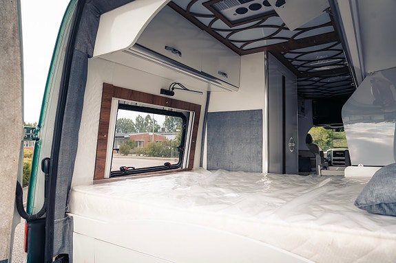 Mercedes-Benz Sprinter 208 13 of 17