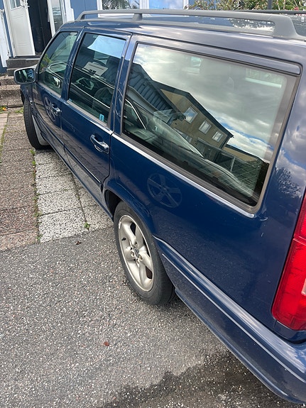 Volvo V70 3 of 8