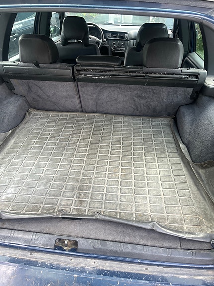 Volvo V70 6 of 8