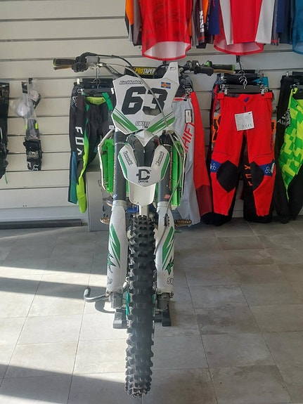 Kawasaki KX 250 F 7 of 10