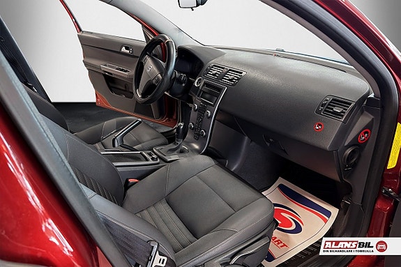 Volvo S40 8 of 10