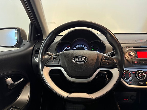Kia Picanto 23 of 25
