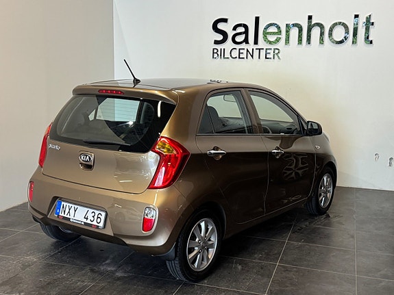 Kia Picanto 8 of 25