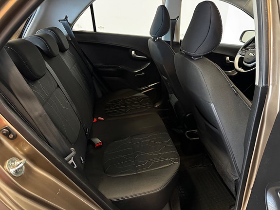 Kia Picanto 19 of 25