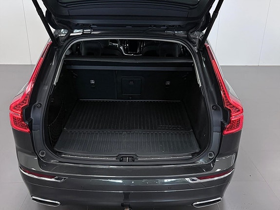 Volvo XC60 8 of 19