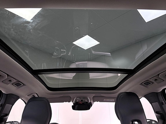 Volvo XC60 15 of 19