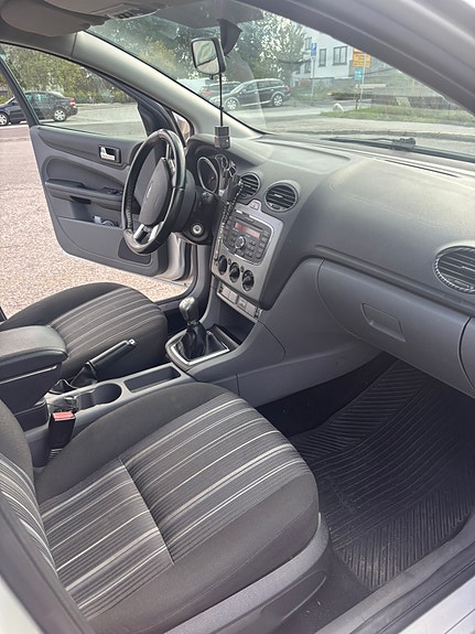 Ford Focus 12 of 18