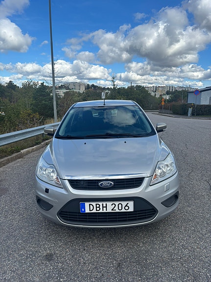 Ford Focus 2 of 18