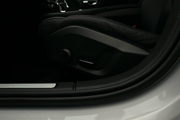 Volvo V60 18 of 27