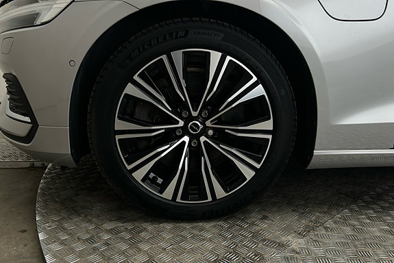 Volvo V60 12 of 27