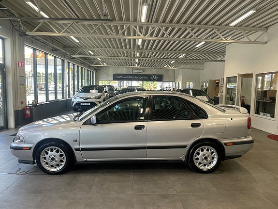 Volvo S40 3 of 22