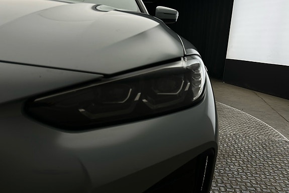 BMW i4 11 of 27