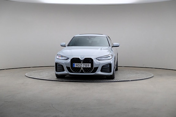 BMW i4 3 of 27