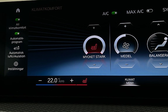 BMW i4 21 of 27