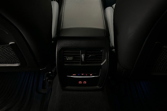 BMW i4 22 of 27