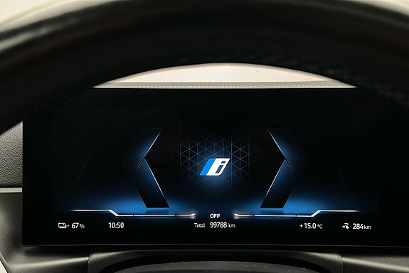 BMW i4 7 of 27