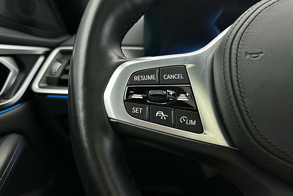 BMW i4 24 of 27