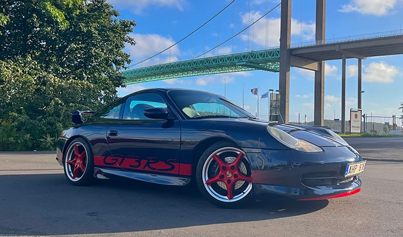 Porsche 911 Carrera 2 of 14