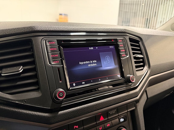 Volkswagen Amarok 12 of 20