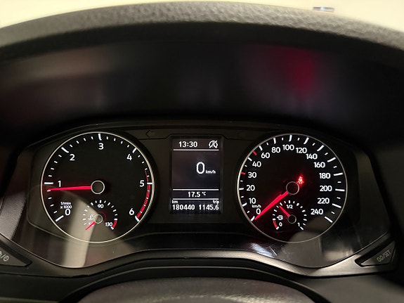 Volkswagen Amarok 11 of 20