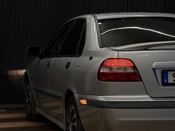 Volvo S40 11 of 24
