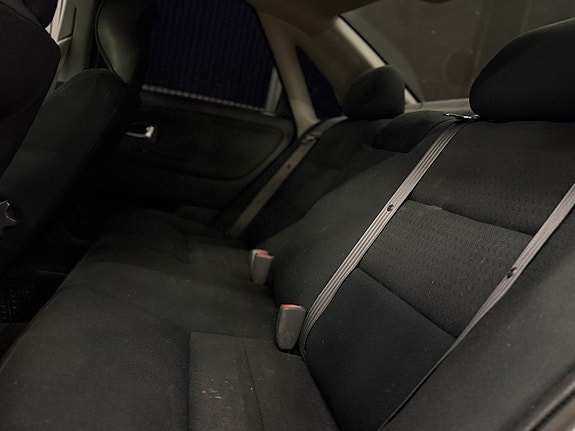 Volvo S40 14 of 24