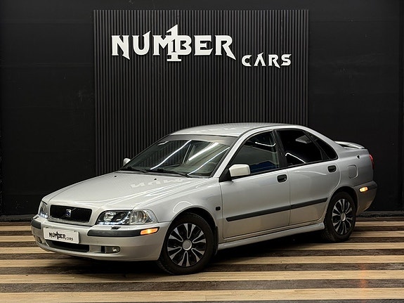 Volvo S40 2 of 24