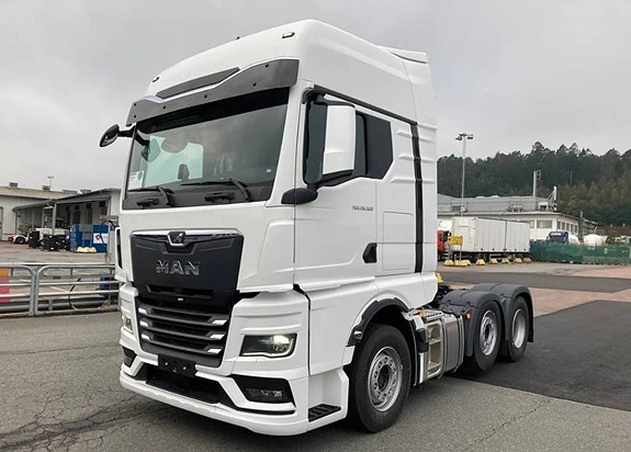 MAN TGX / TGS/TGM färdiga lagerbilar och chassier 5 of 11