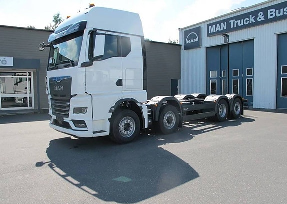 MAN TGX / TGS/TGM färdiga lagerbilar och chassier 2 of 11