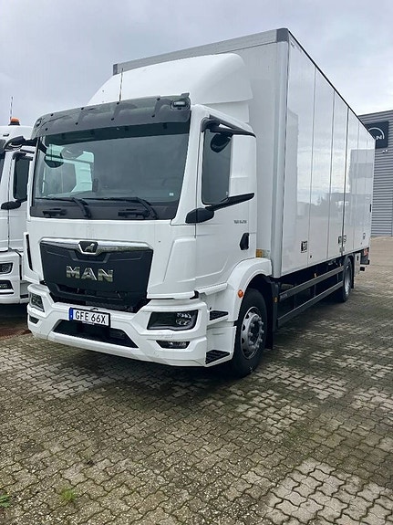 MAN TGX / TGS/TGM färdiga lagerbilar och chassier 11 of 11