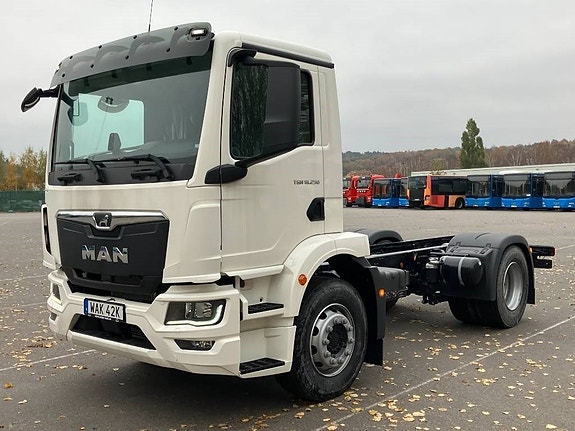 MAN TGX / TGS/TGM färdiga lagerbilar och chassier 10 of 11