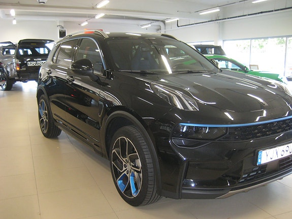 Lynk & Co 01 6 of 8