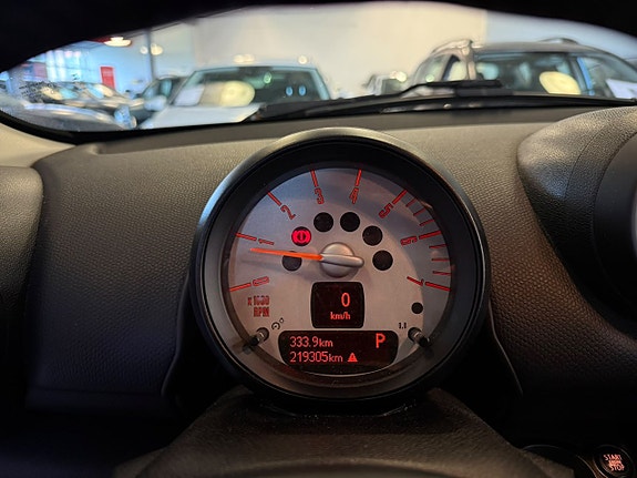 MINI Countryman Cooper D 11 of 17
