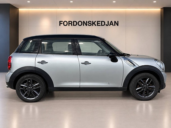 MINI Countryman Cooper D 5 of 17