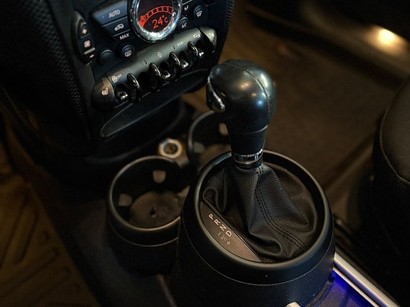 MINI Countryman Cooper D 14 of 17