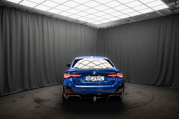 BMW i4 8 of 27