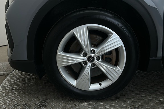 Audi Q4 e-tron 12 of 25