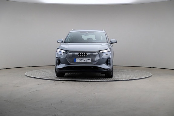 Audi Q4 e-tron 3 of 25