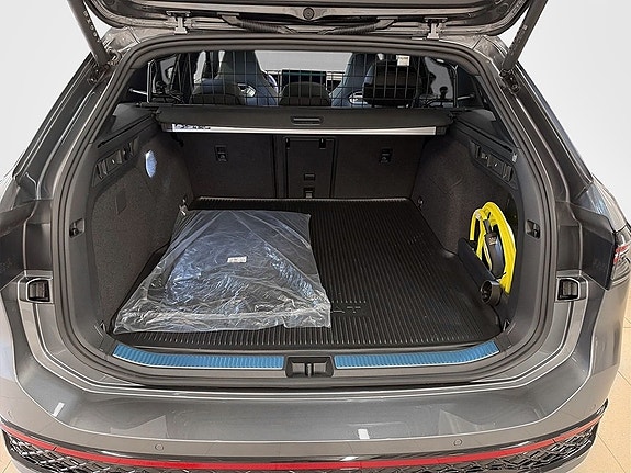 Volkswagen Passat 9 of 12