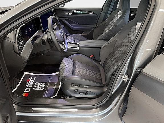 Volkswagen Passat 7 of 12