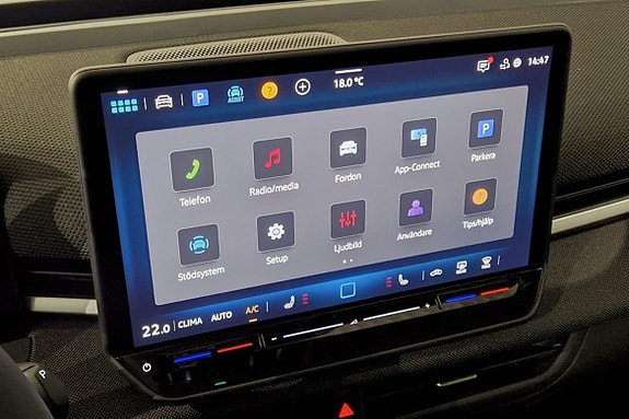Volkswagen T-Roc 11 of 14