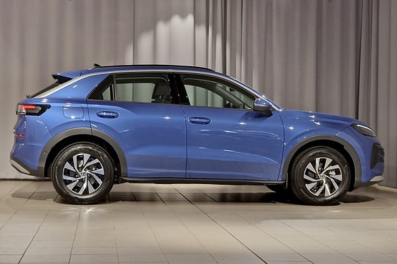 Volkswagen T-Roc 3 of 14