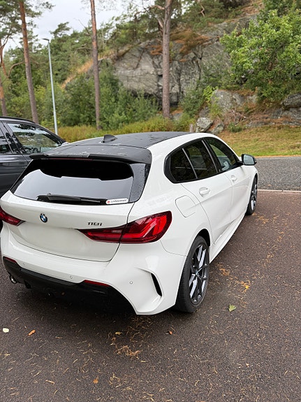 BMW 118i 3 of 7
