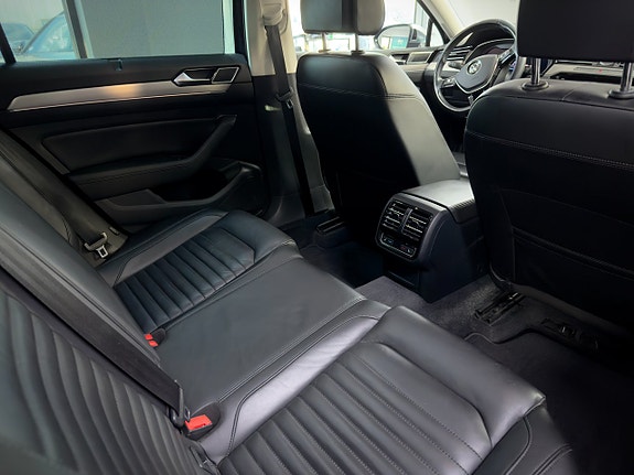 Volkswagen Passat Alltrack 20 of 22