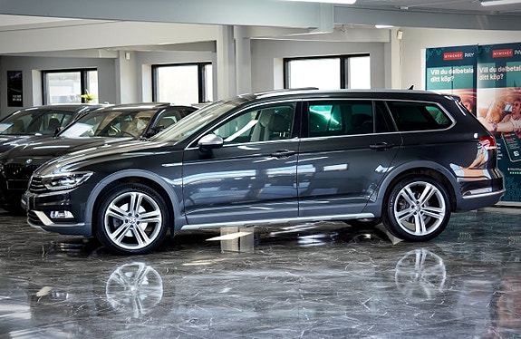 Volkswagen Passat Alltrack 4 of 22