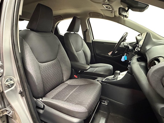 Toyota Yaris 12 of 28